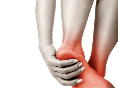 脚板平平不用愁，选对鞋子走天下