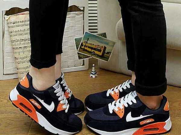 寒冬选鞋指南：男生冬天穿什么鞋子才能既保暖又有型