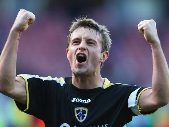 走进Joma：西班牙运动品牌的激情与色彩世界