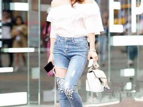 宽松牛仔裤上衣搭配秘诀大公开