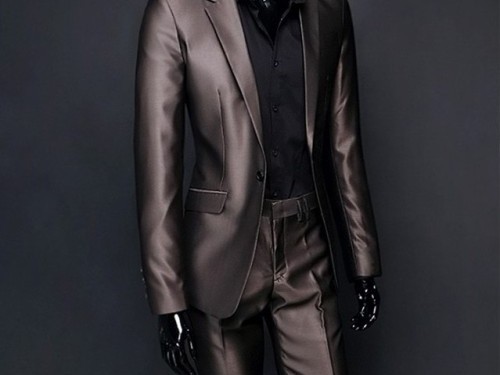 蓝色西装别乱搭领带 这份万能配色指南让你帅到发光