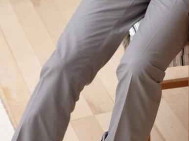 白色裤子搭配鞋子秘诀 轻松穿出时尚范儿