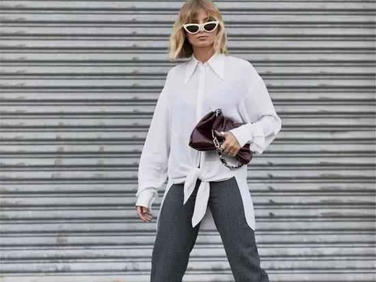 灰色裤子配什么上衣 这份万能配色指南让你穿出高级感