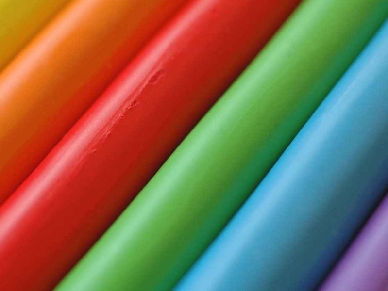 揭秘PU材质：从运动鞋到汽车座椅，这种万能材料究竟啥来头