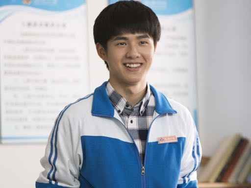 刘昊然发型大揭秘 从少年感到轻熟魅力的造型密码