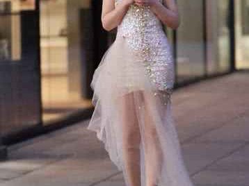 礼服搭对鞋 轻松成为全场焦点